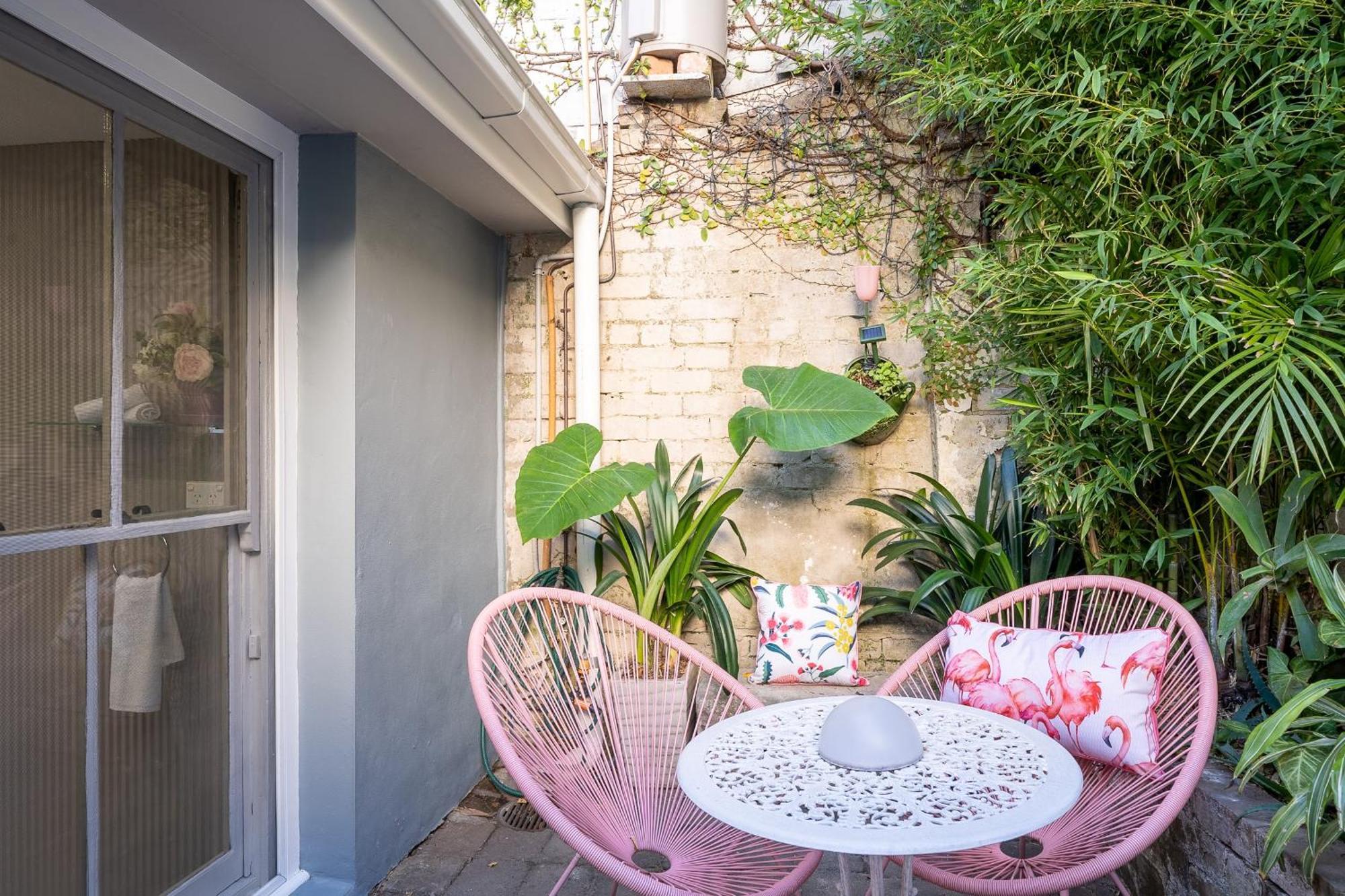 'divine Darlo' Terrace *